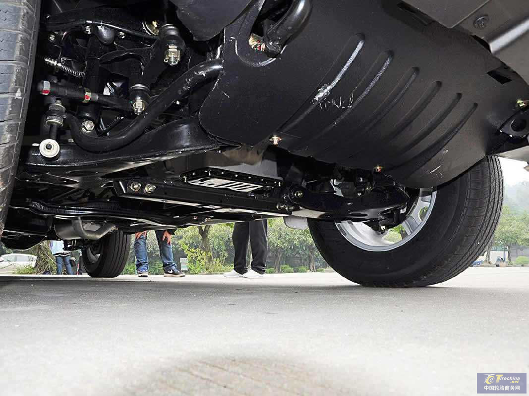 雨季來臨積水多 涉水車輛要做好這幾步檢查