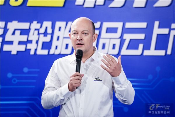 米其林大中華區(qū)總裁及首席執(zhí)行官偉書杰先生_副本.jpg