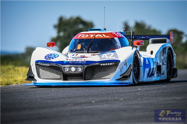 H24Racing車隊的LMP H2G賽車原型噴涂了米其林和Symbio的品牌標識。_meitu_1_副本.jpg