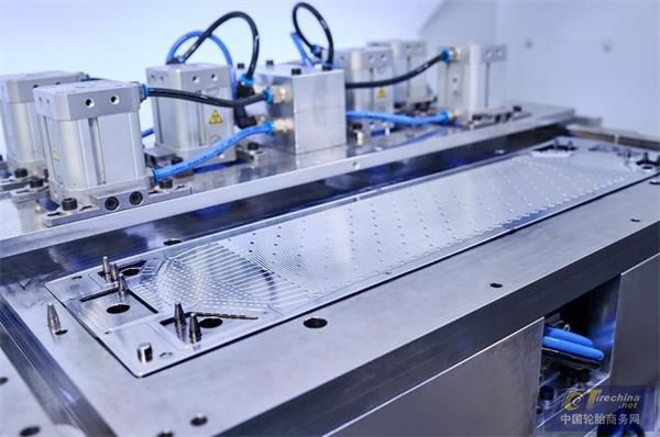 作為氫燃料電池重要組件的燃料電池雙極板（BPP）.jpg