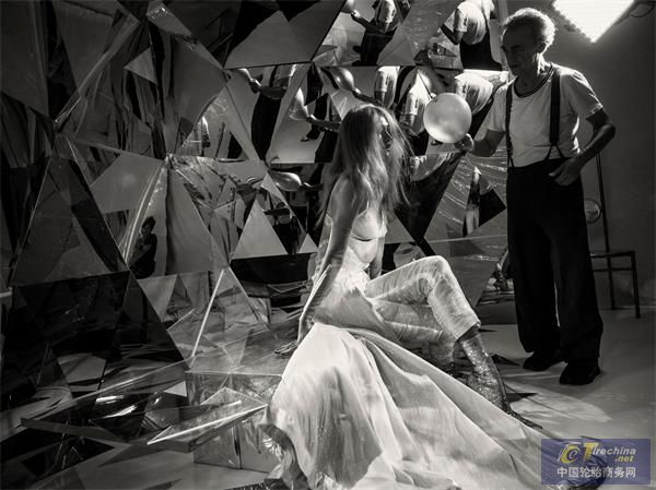 KarlieKloss-20220602-175608-03063_BN_看圖王.jpg